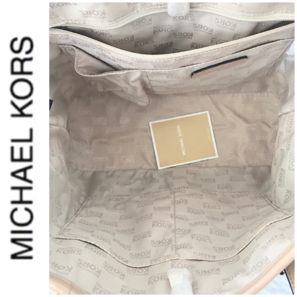 NWT lovely MK patent leather monogram tote oyster - Picture 4 of 6